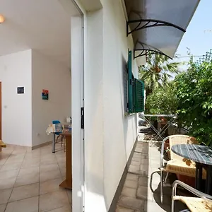  Apartman Mare - 30 M From Pebble Horvátország